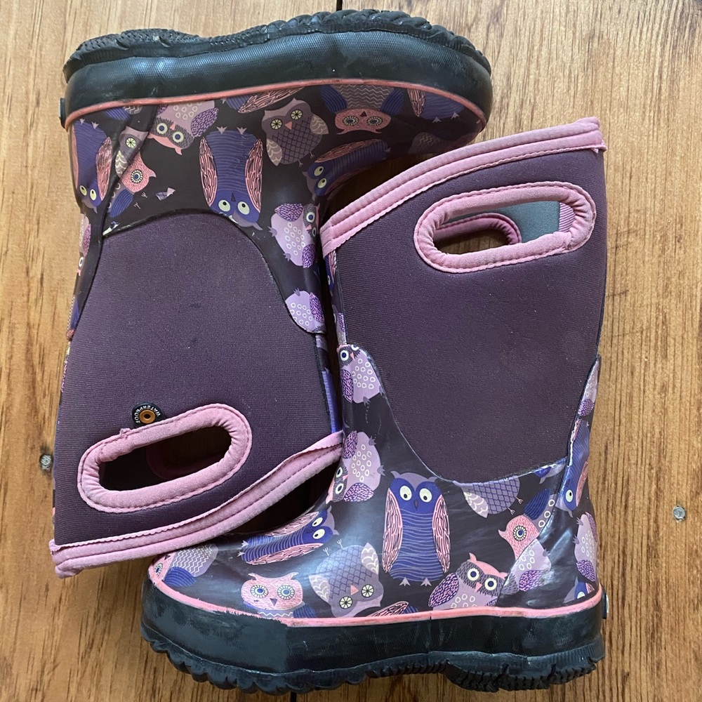 Girl Bogs size 9